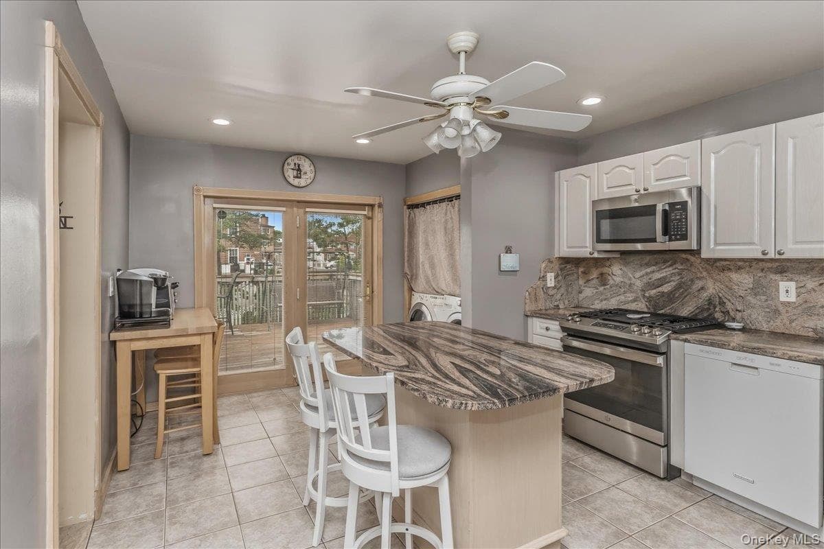 3158 Rawlins Avenue thumbnail 15