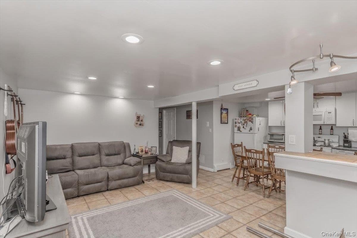 3158 Rawlins Avenue thumbnail 27