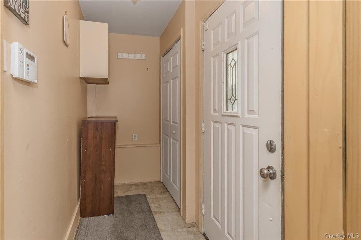 3158 Rawlins Avenue thumbnail 5