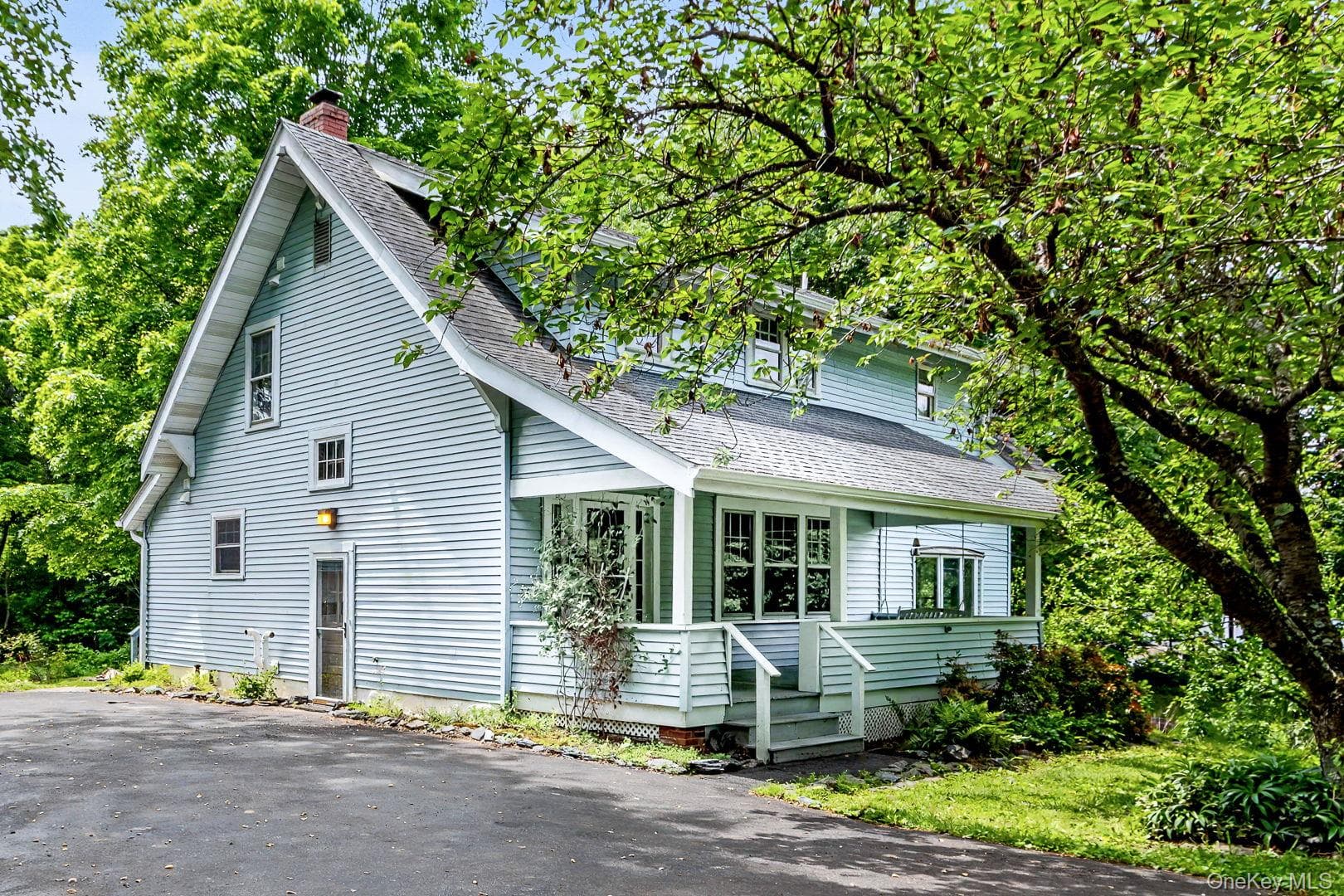 102 E Market Street, Hyde Park