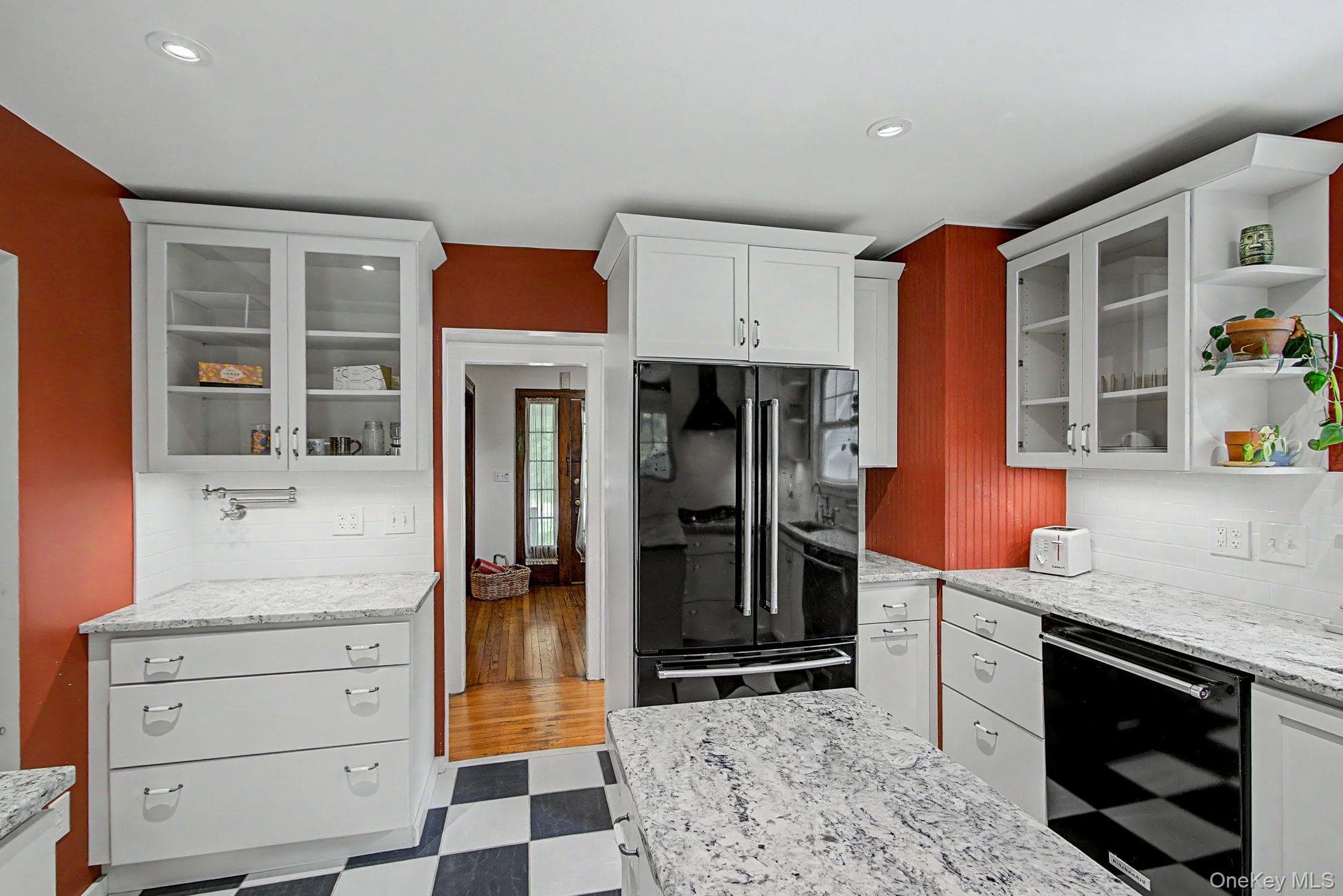 102 E Market Street thumbnail 24