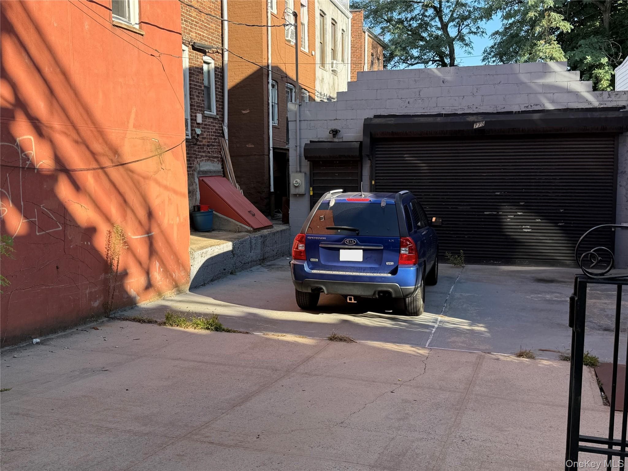 775 Livonia Avenue thumbnail 3