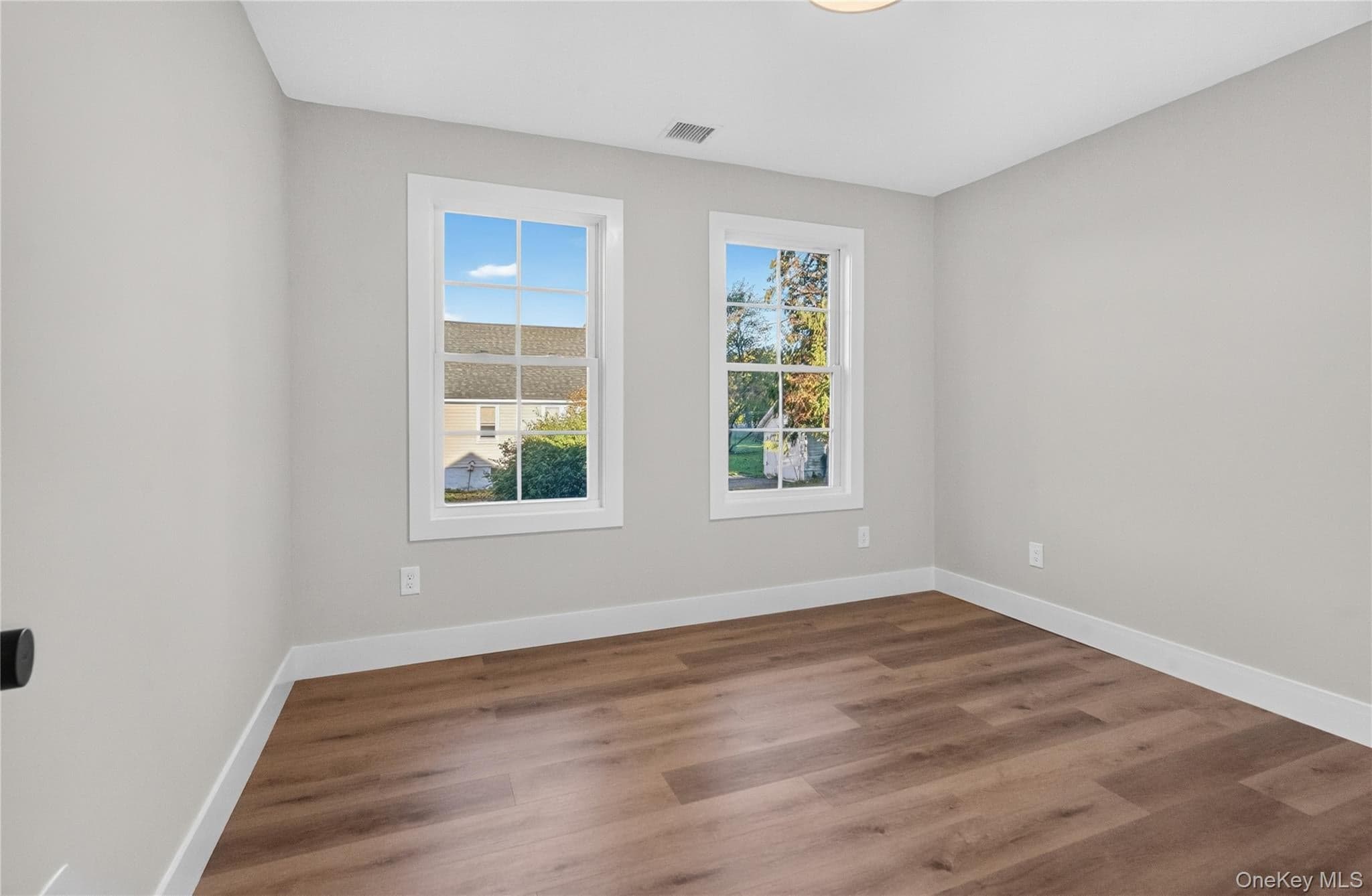 135 Viola Street thumbnail 23