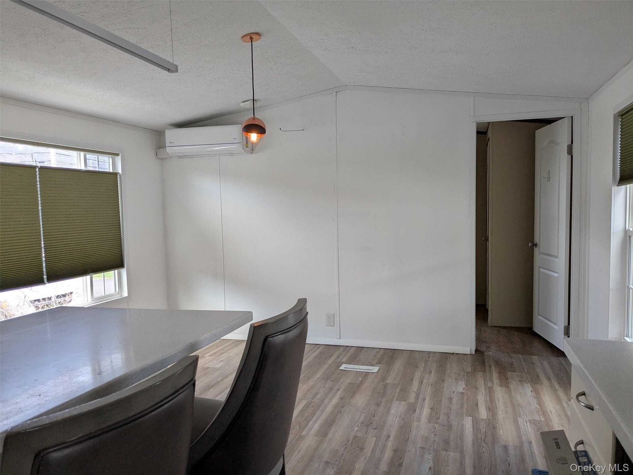 4 Treeline Circle Unit: 4 thumbnail 15