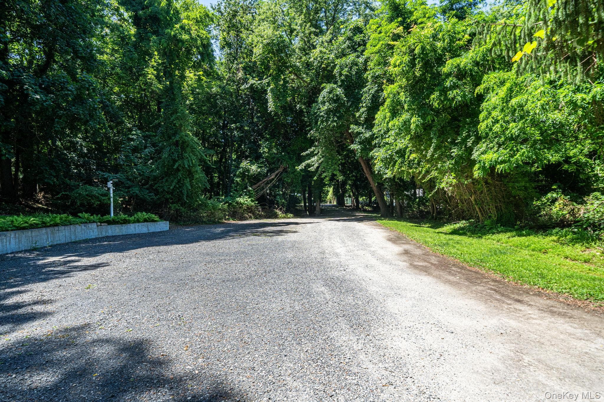 77 Shore Road thumbnail 46