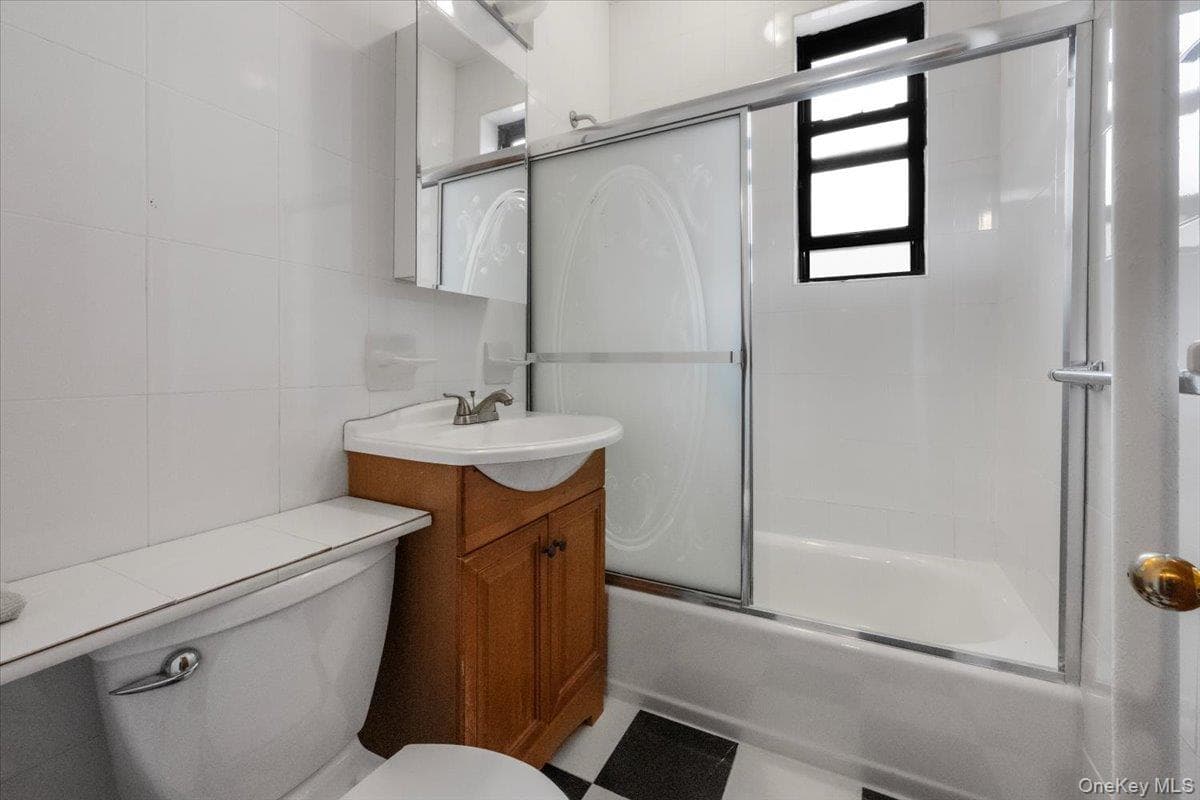 4333 48th Street Unit: 2H thumbnail 8