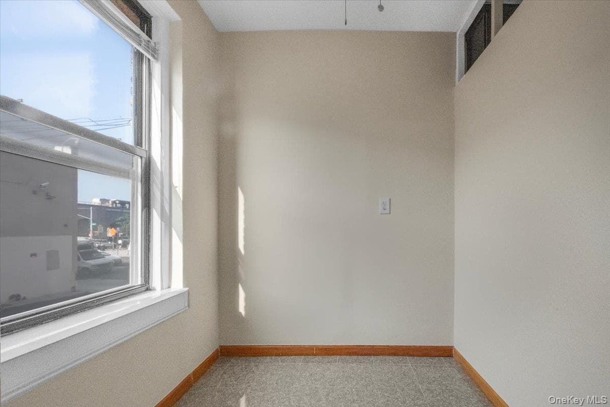 4333 48th Street Unit: 2H thumbnail 4