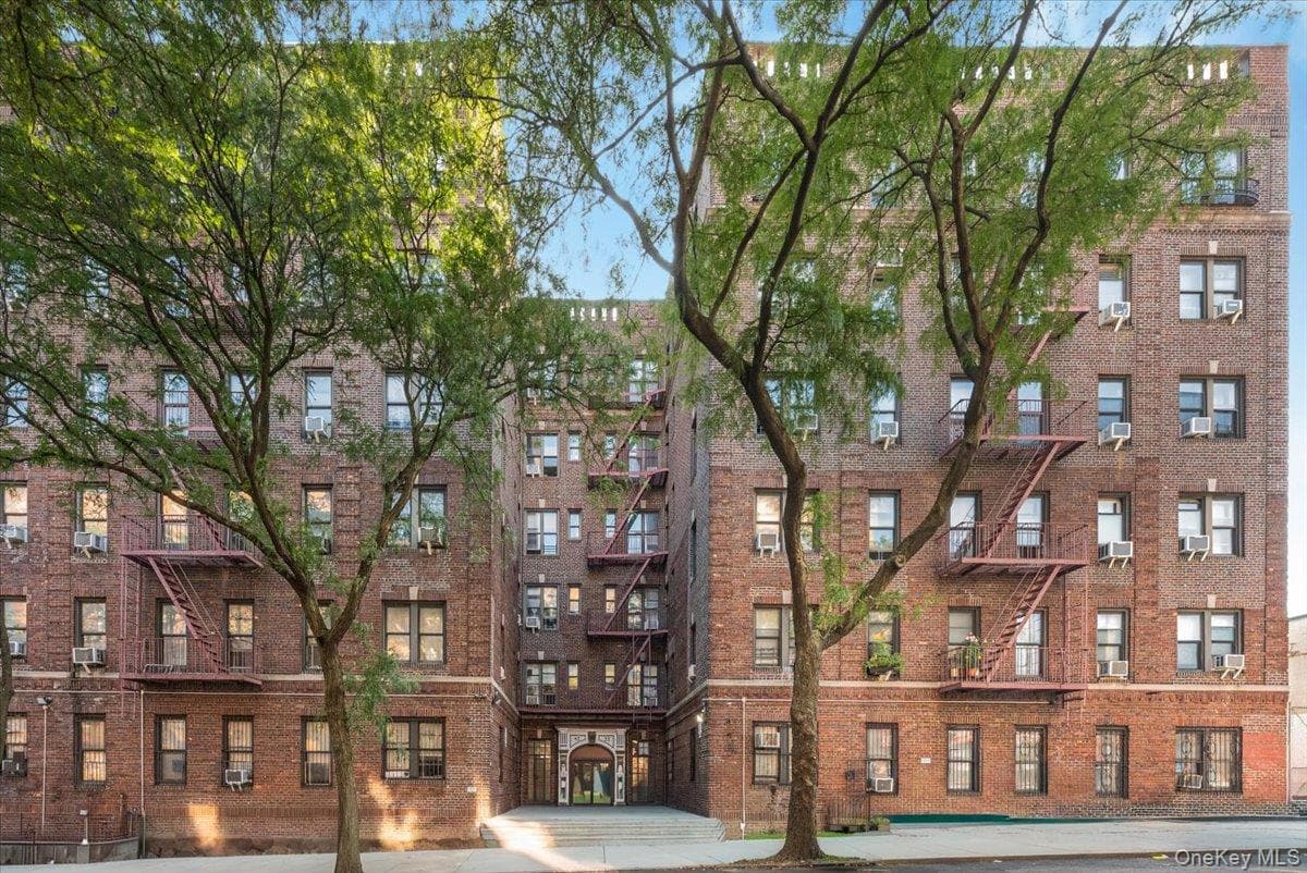4333 48th Street Unit: 2H thumbnail 14