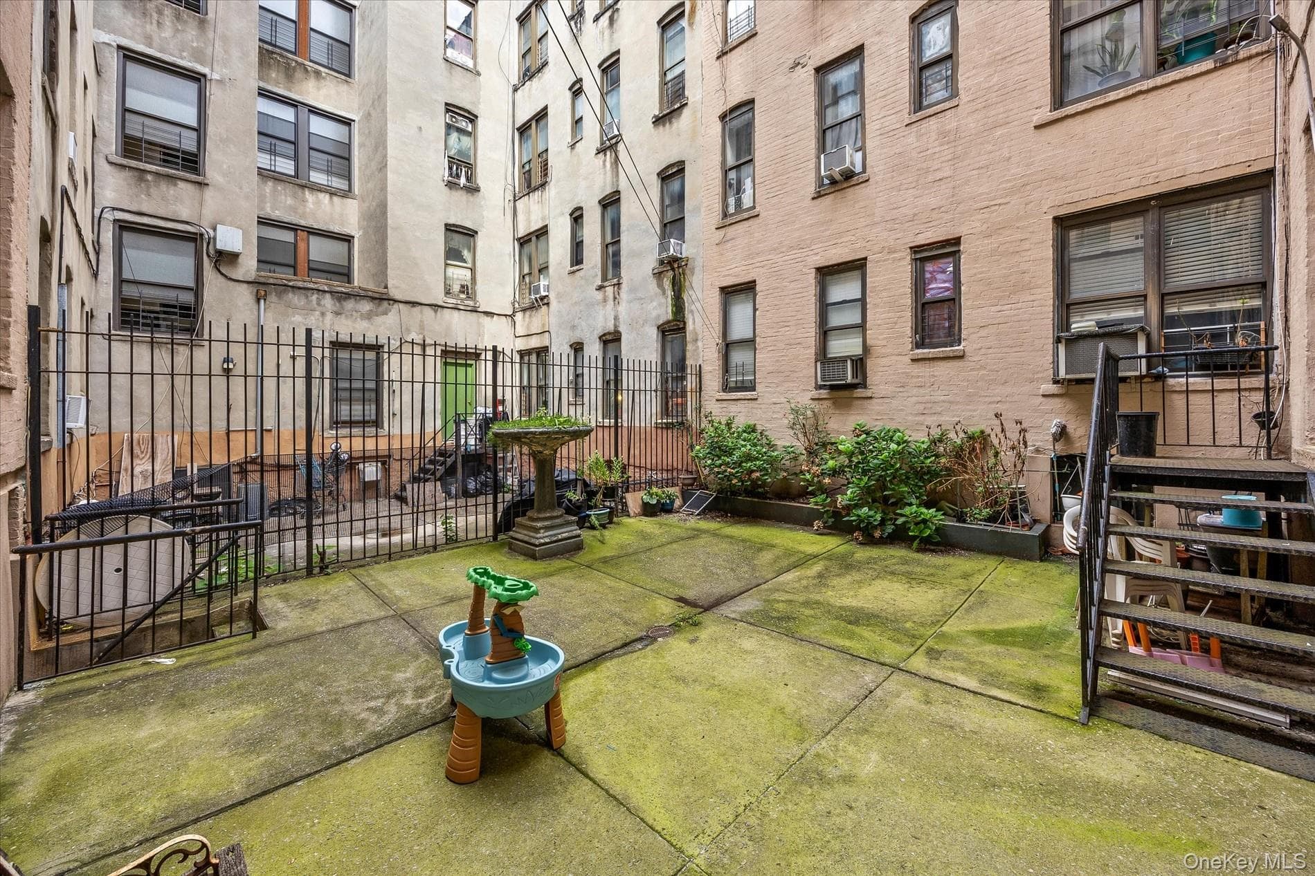 101 Linden Street Unit: 2F thumbnail 4