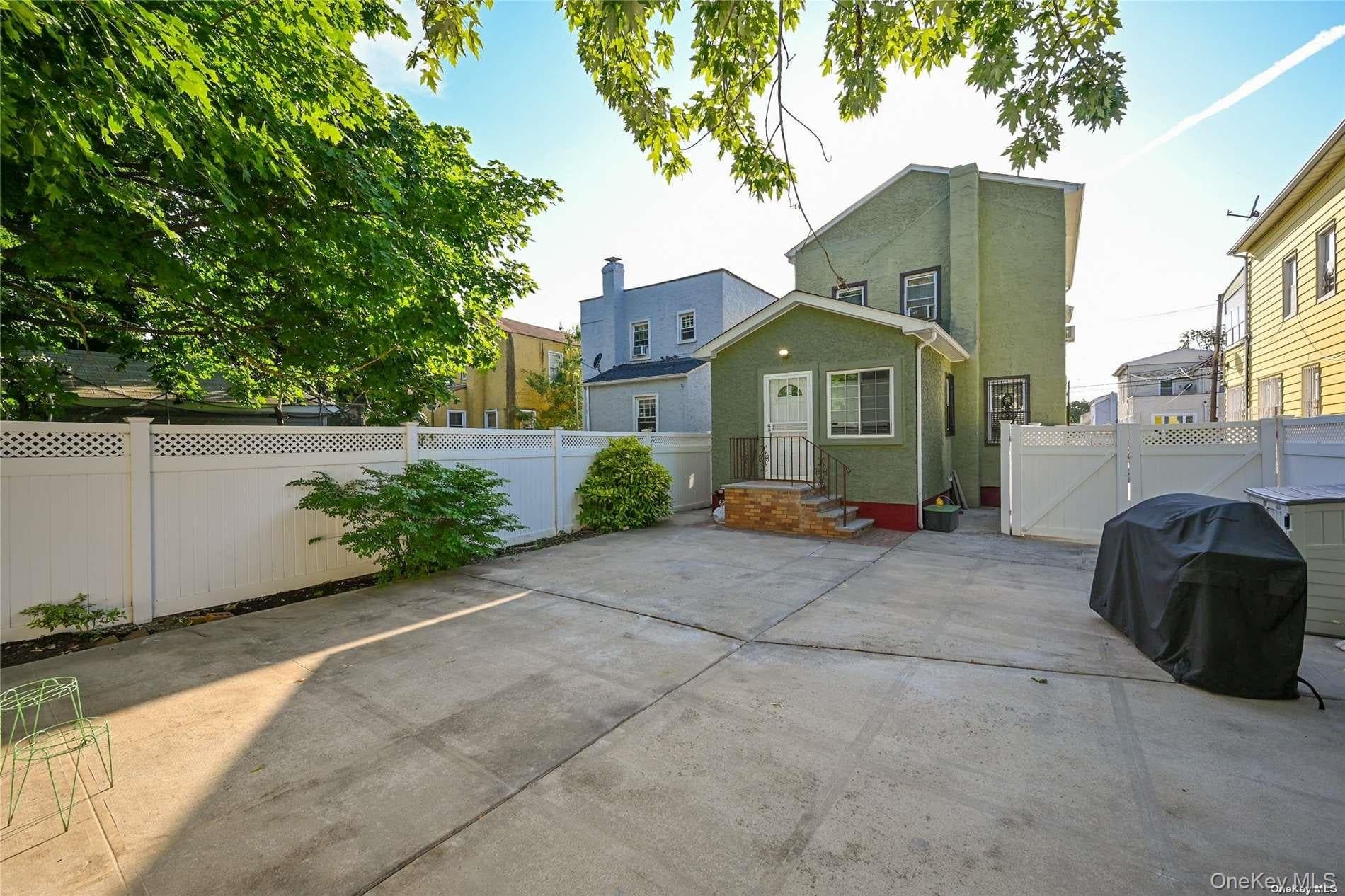 138-23 233rd Street thumbnail 26