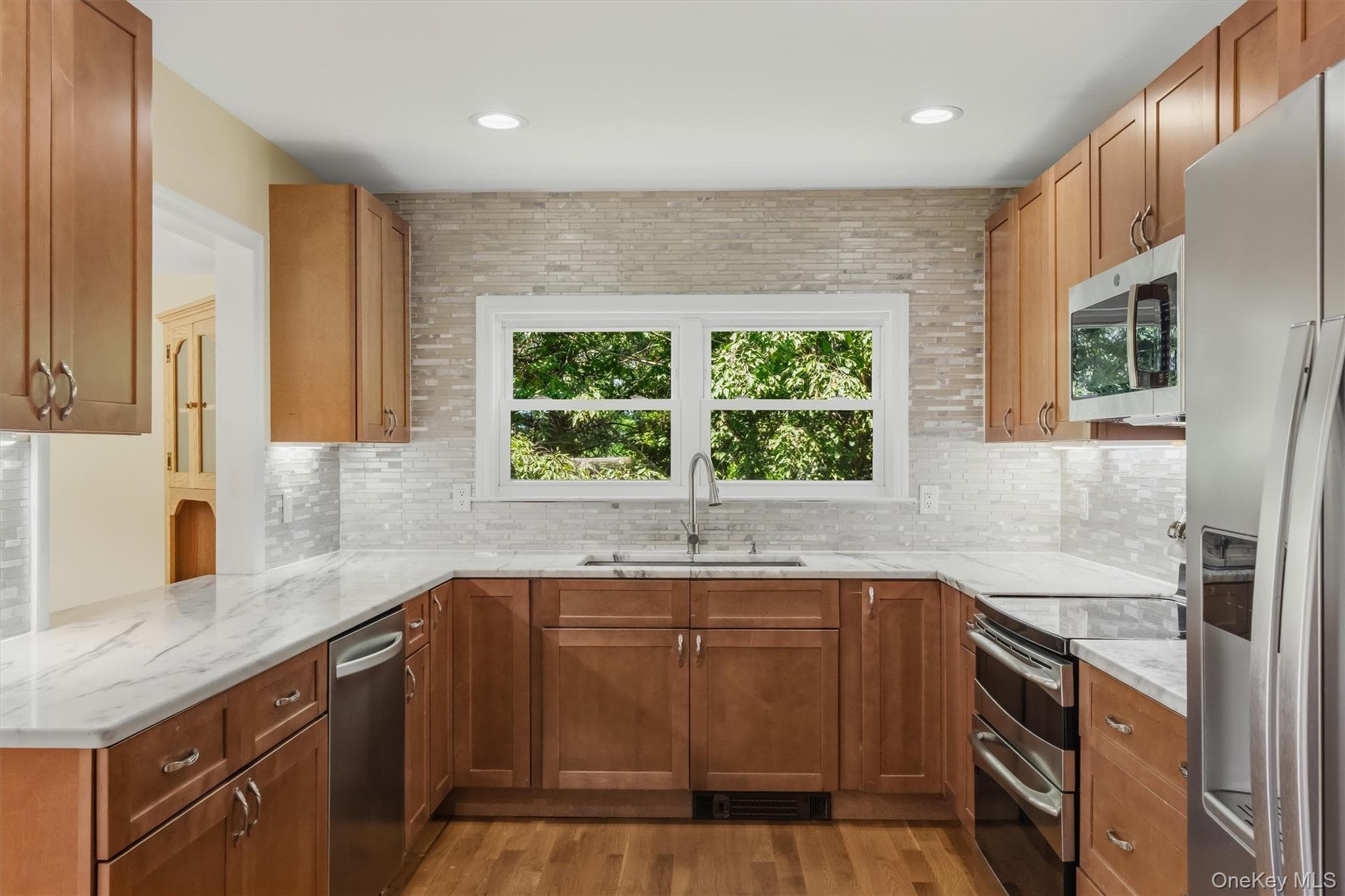 55 Ridge Avenue thumbnail 13