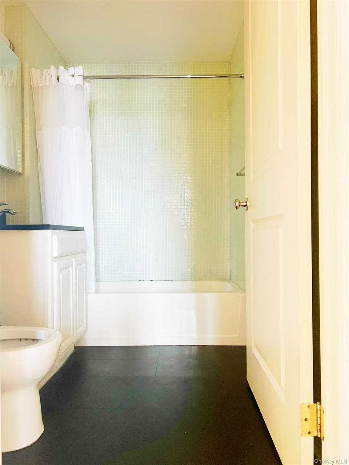 60-70 Woodhaven Boulevard Unit: 3D thumbnail 9