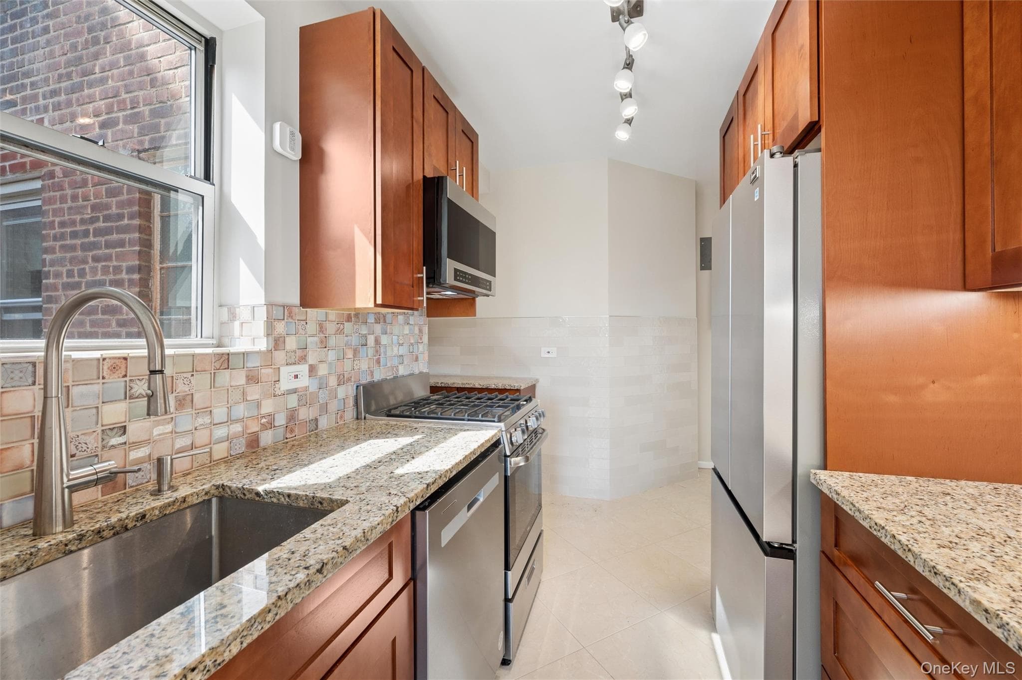 640 W 231 Street Unit: 5H thumbnail 7