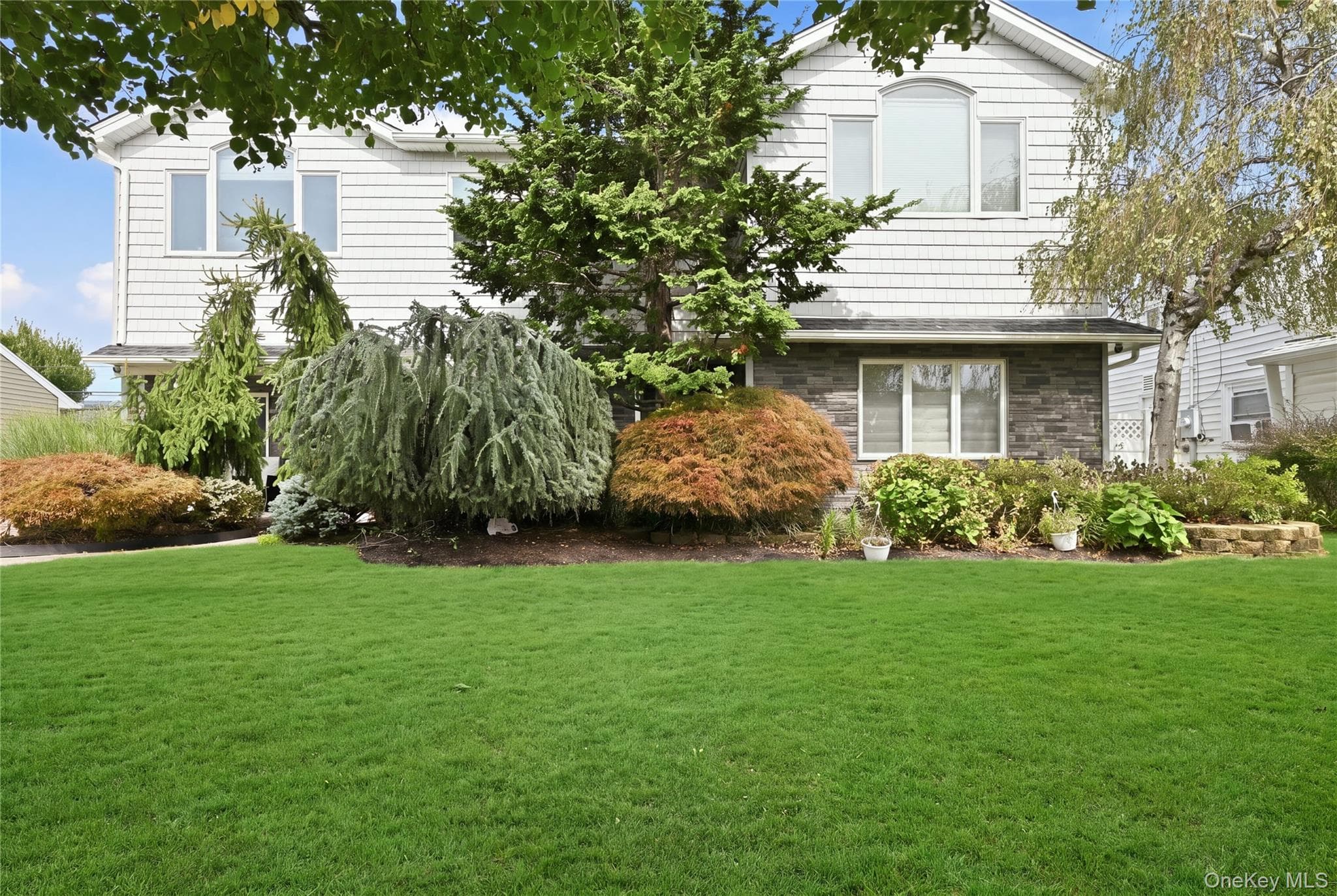 2555 Arleigh Road photo 1