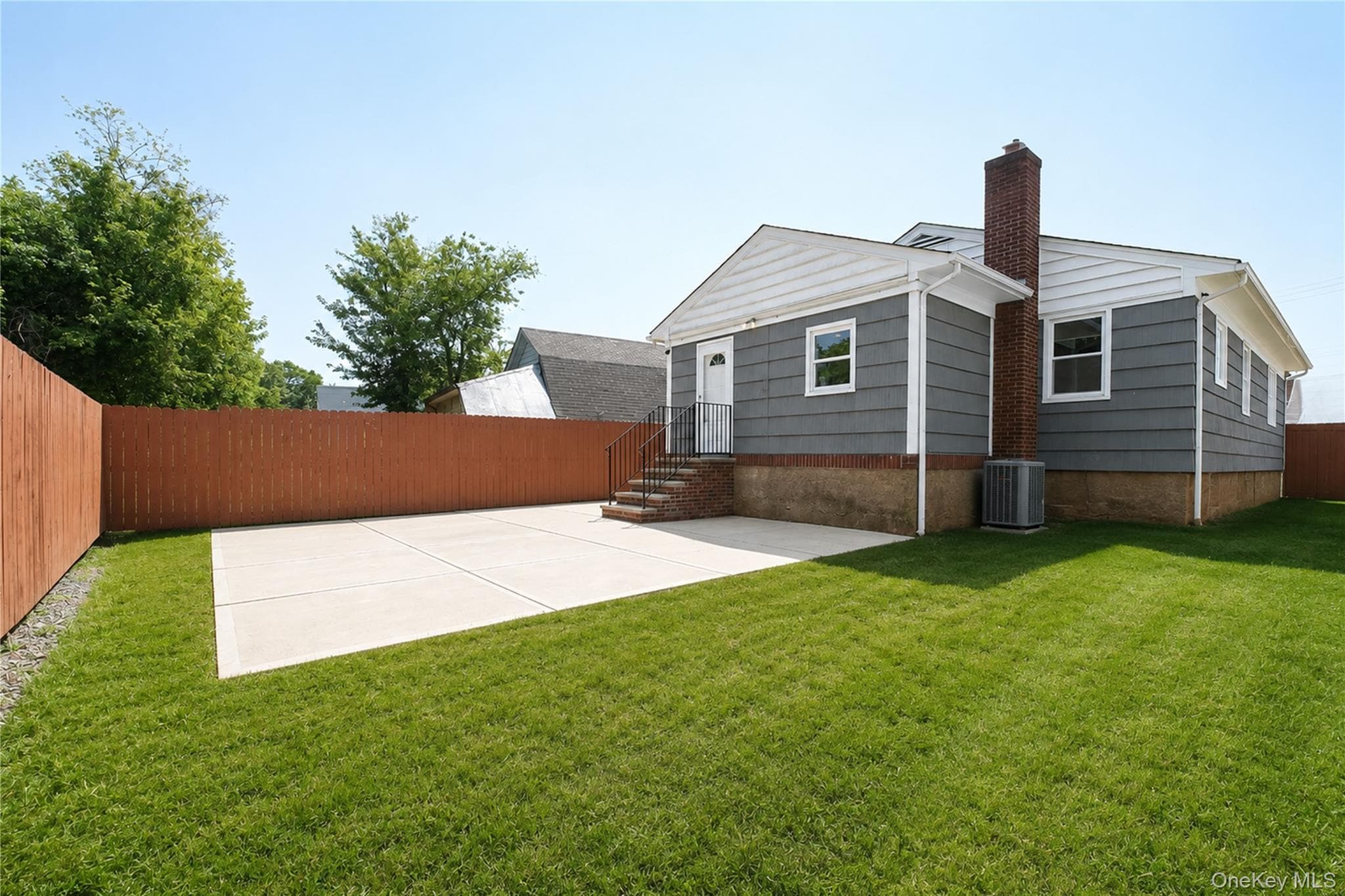 3895 Amboy Road thumbnail 4