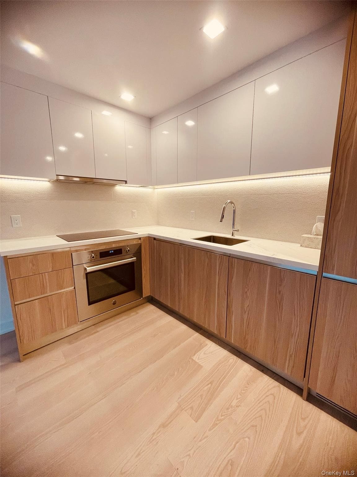27-09 40th Avenue Unit: 3D thumbnail 5