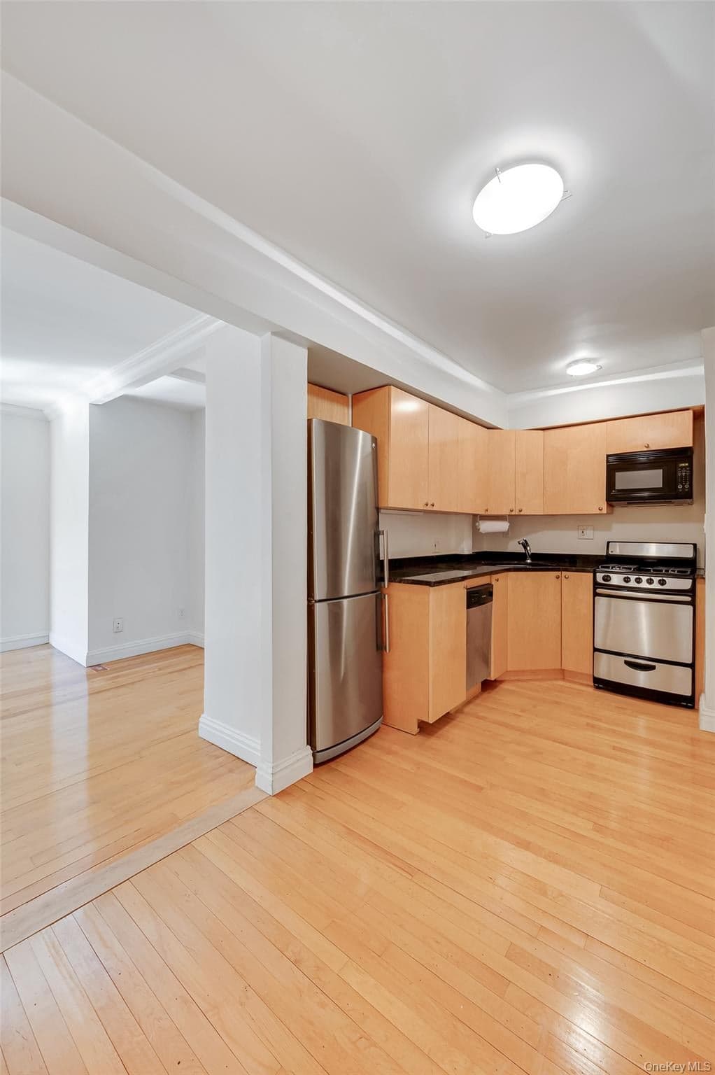 39-35 51st Street Unit: 6E thumbnail 7