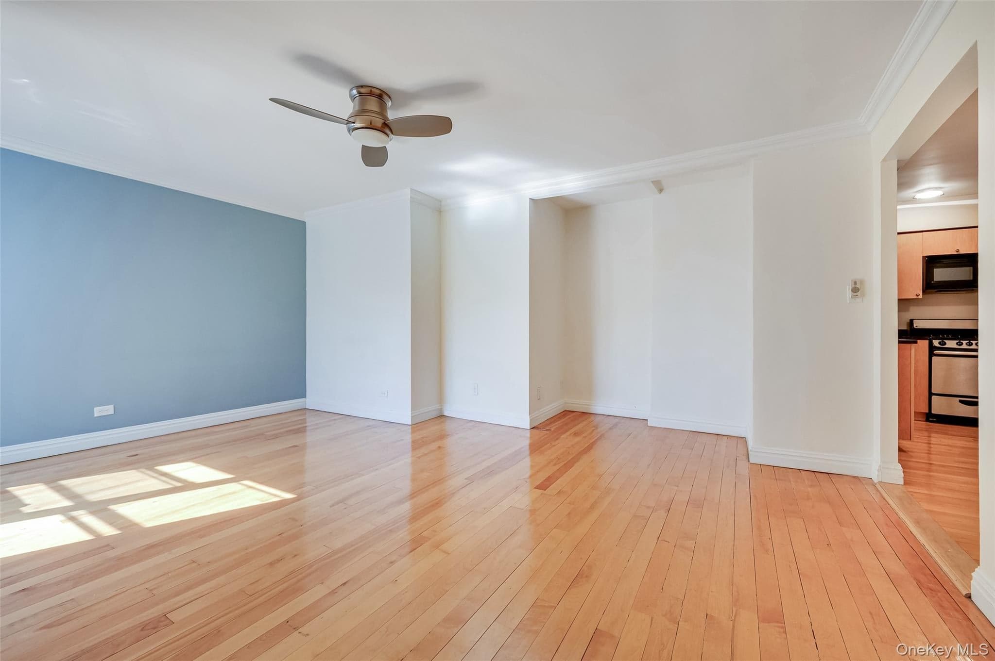 39-35 51st Street Unit: 6E thumbnail 4