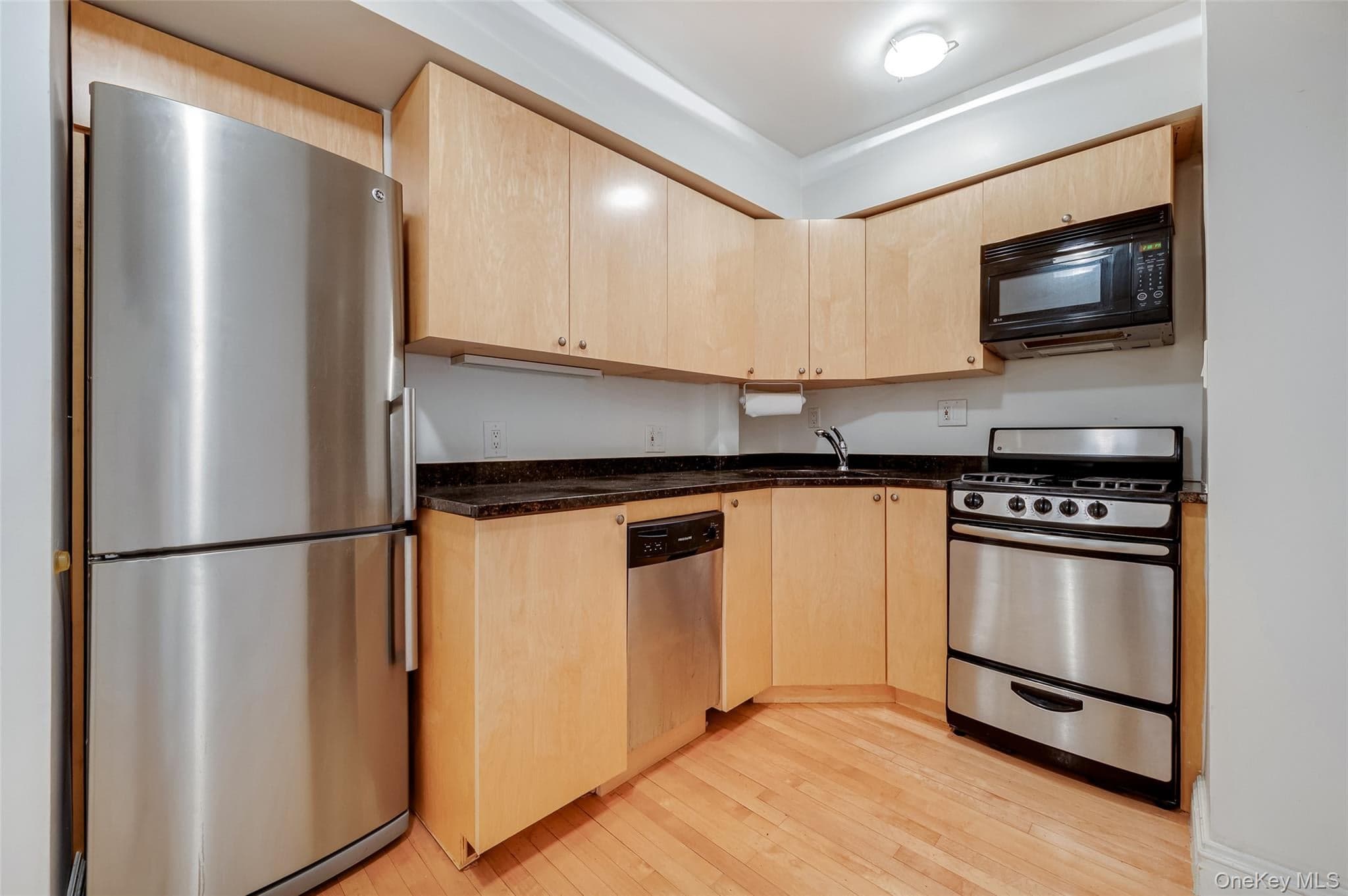 39-35 51st Street Unit: 6E thumbnail 6