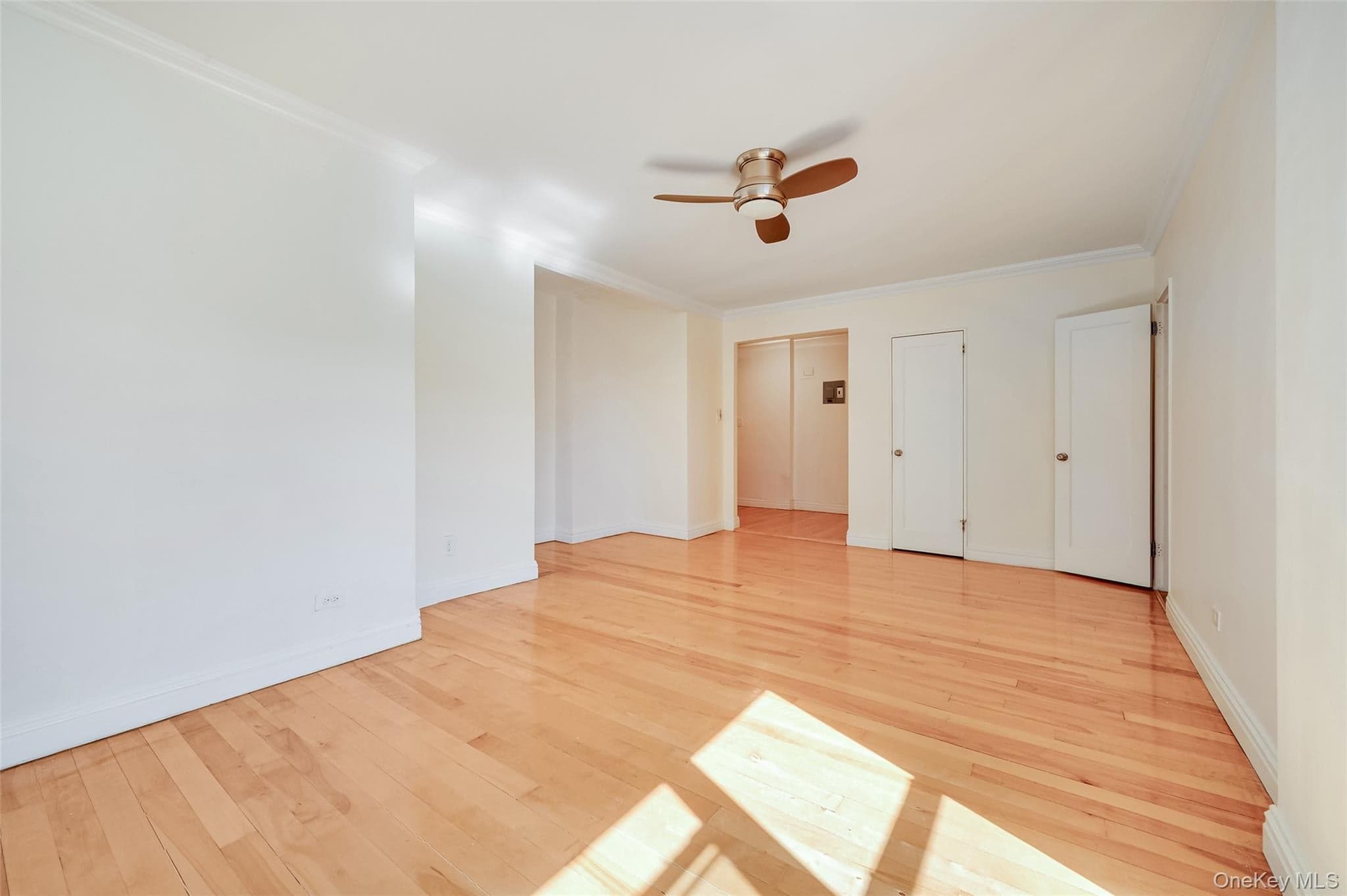 39-35 51st Street Unit: 6E thumbnail 9