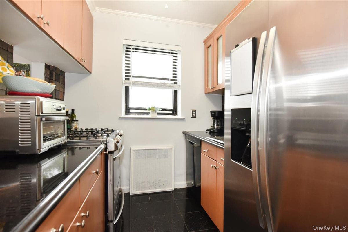 143-50 Hoover Avenue Unit: 503 thumbnail 9