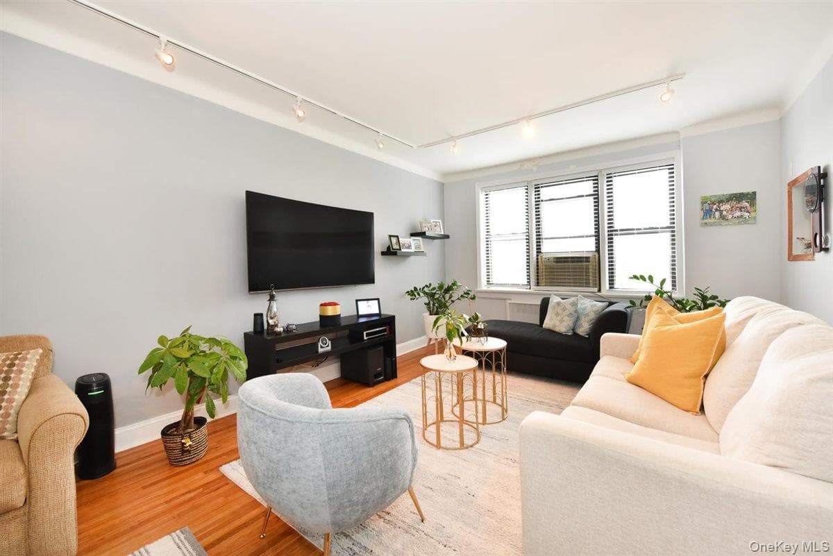 143-50 Hoover Avenue Unit: 503 thumbnail 4