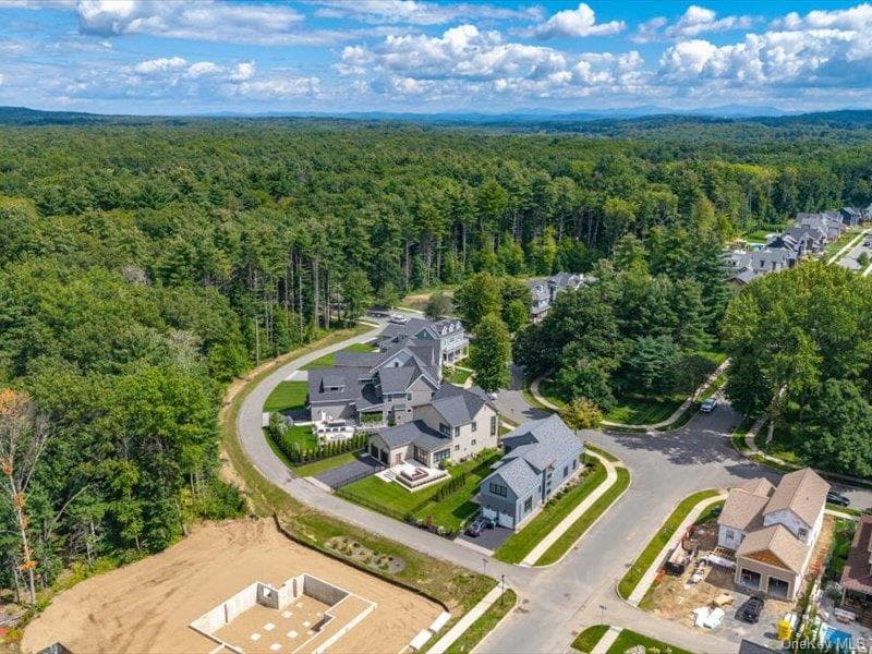 31 Oak Riidge Boulevard thumbnail 38