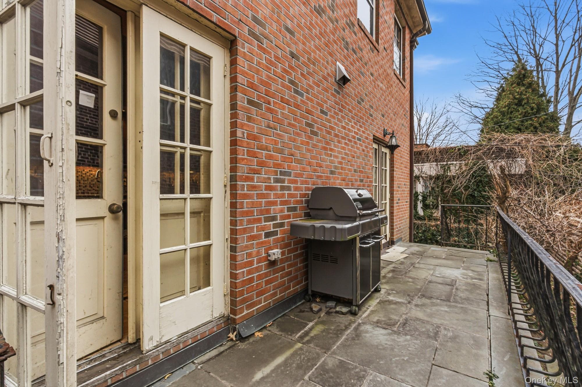 31 Puritan Avenue thumbnail 4