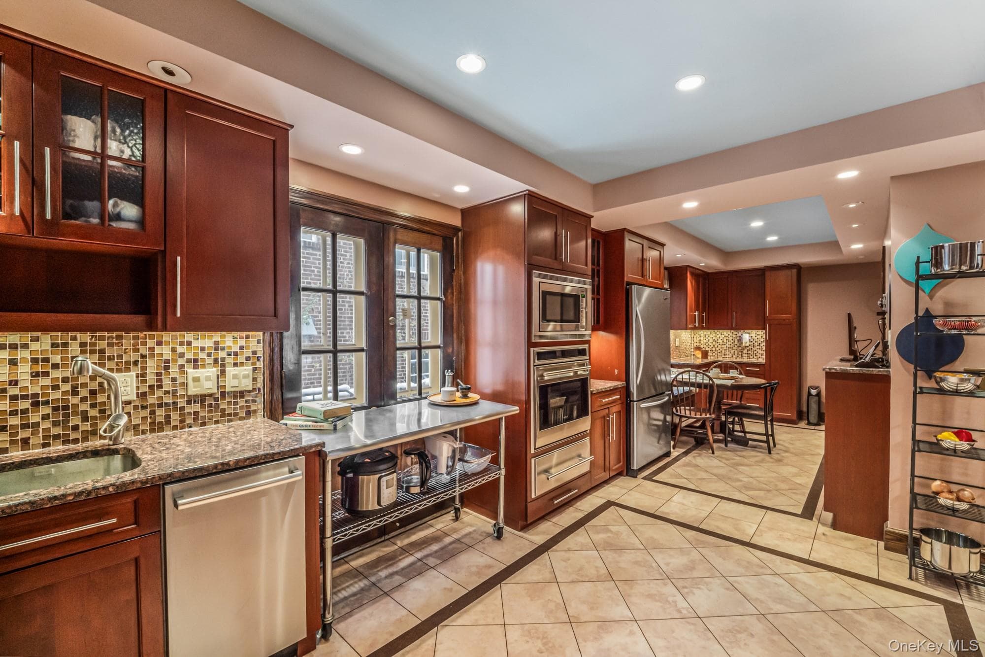 31 Puritan Avenue thumbnail 13