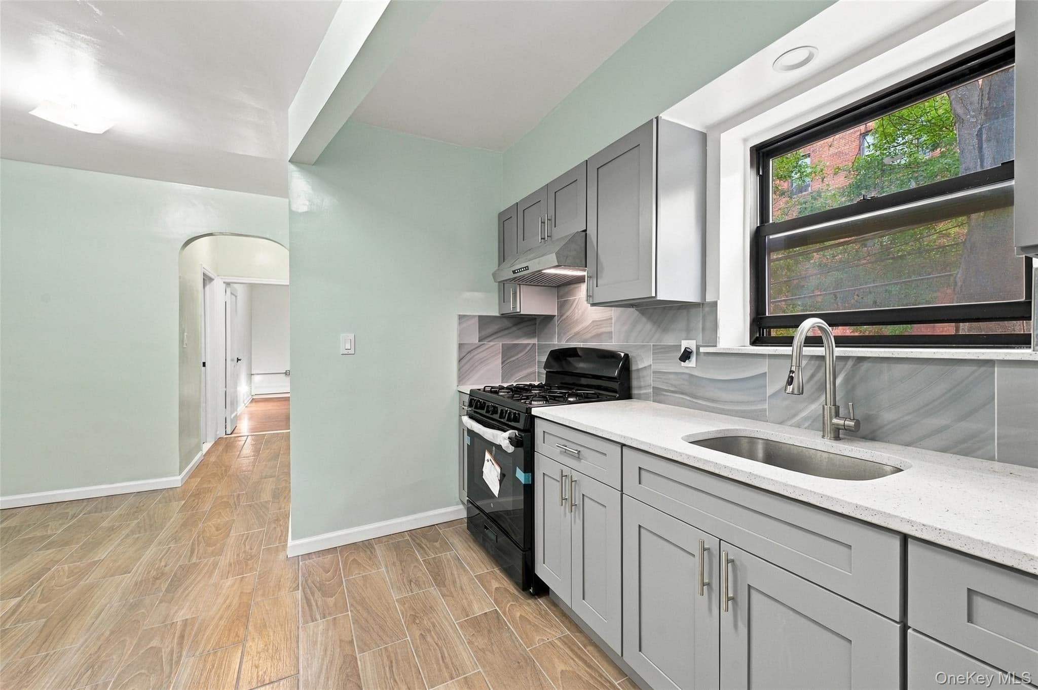 86-02 Elmhurst Avenue thumbnail 18
