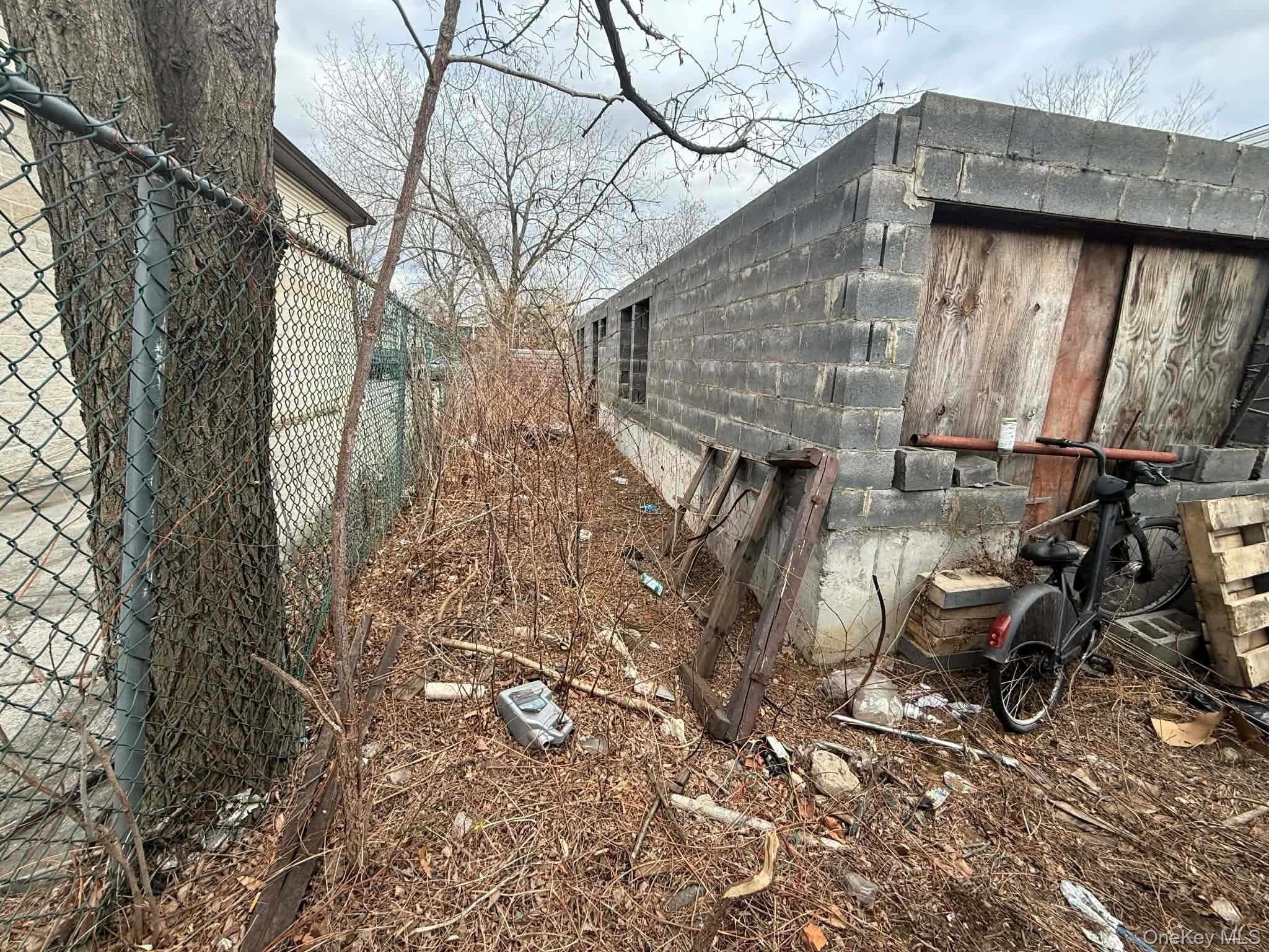 983 Crescent Street thumbnail 3