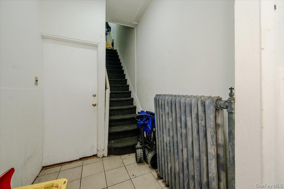 719 Van Nest Avenue thumbnail 2
