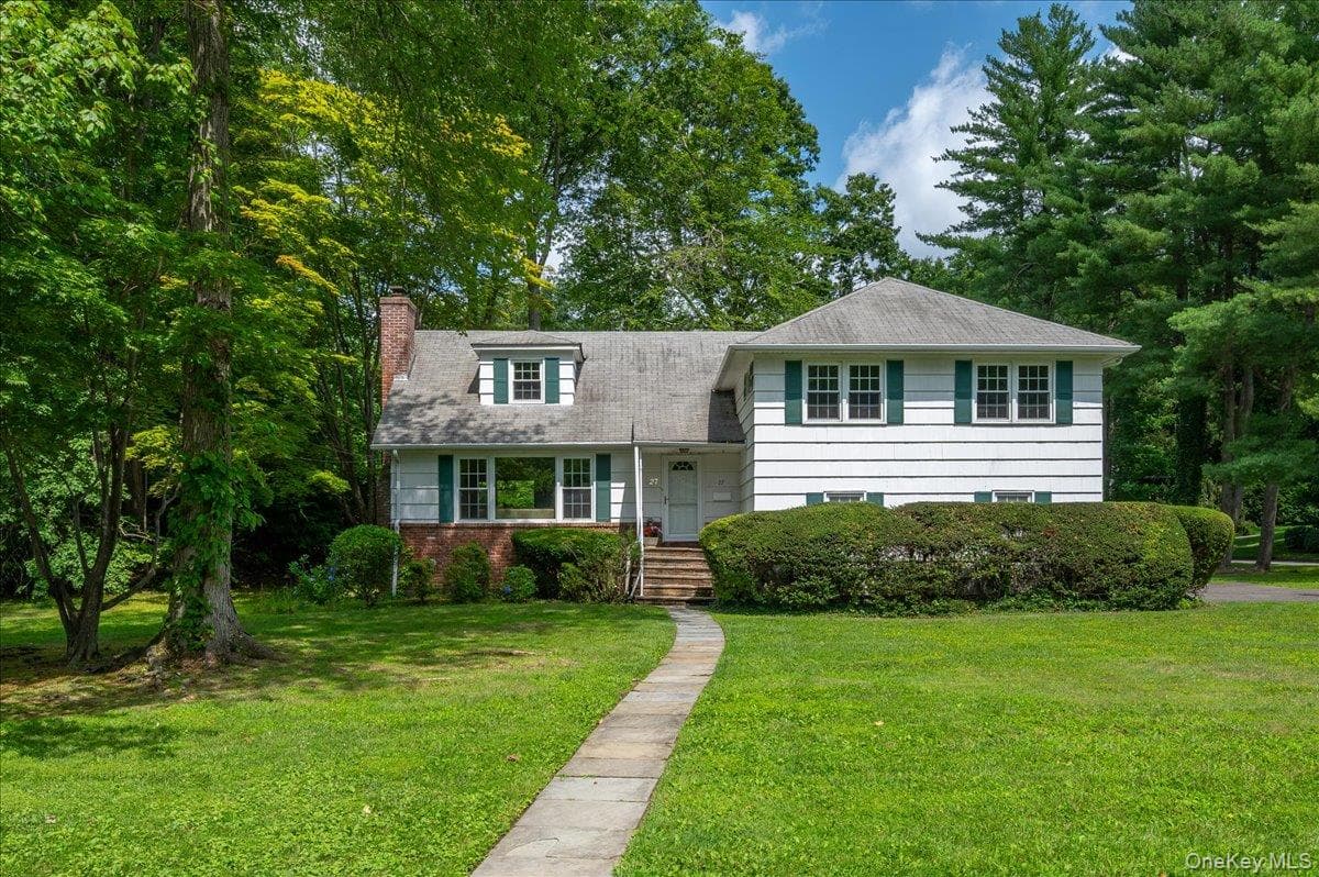 27 Meadowlark Road photo 1