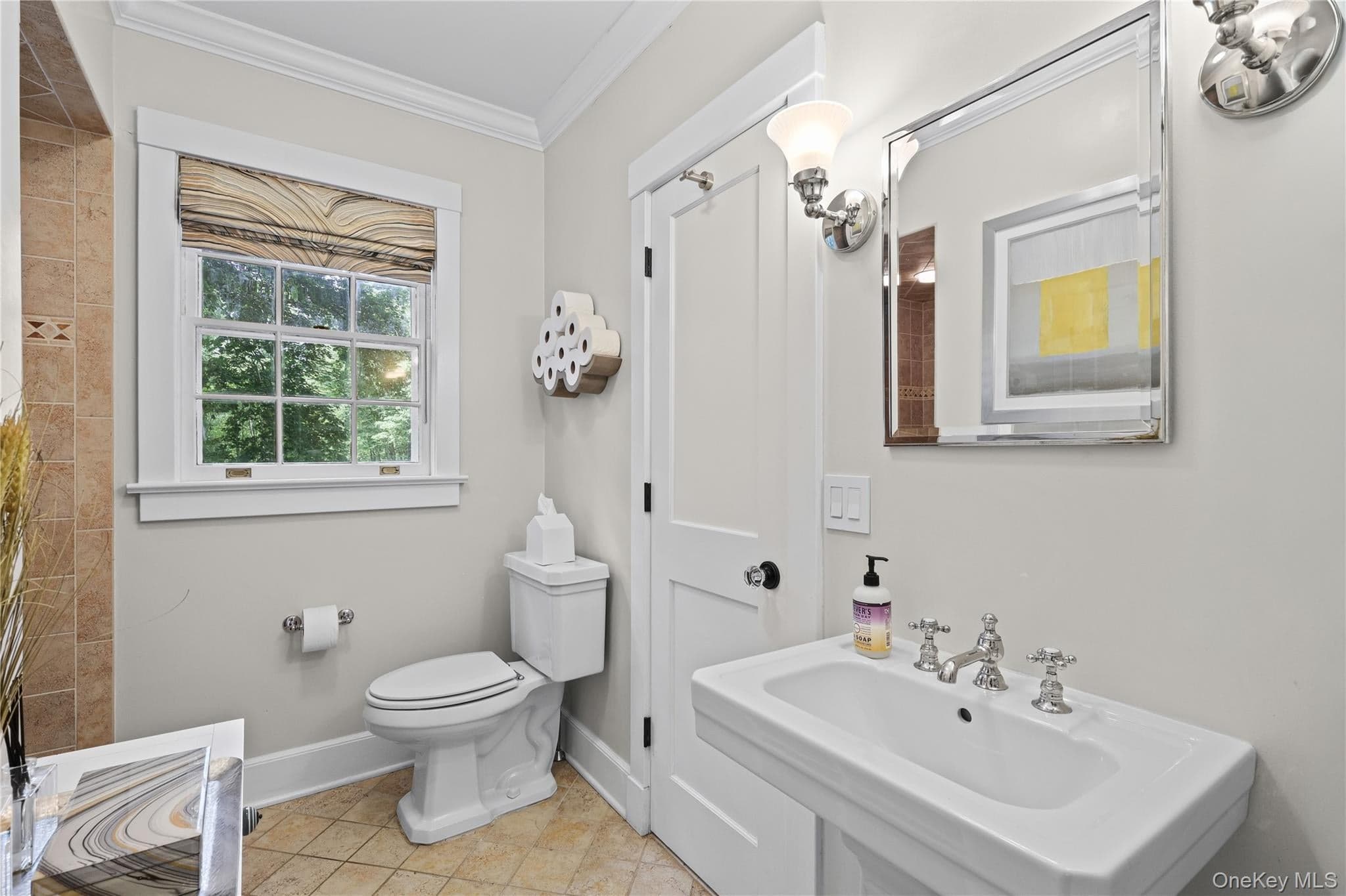 131 Douglas Road thumbnail 15