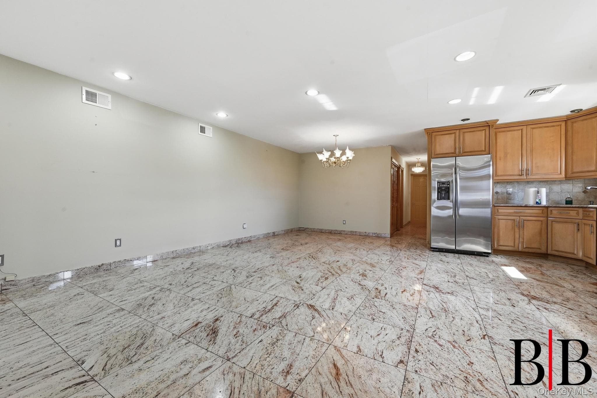 2177 E 69 Street thumbnail 16