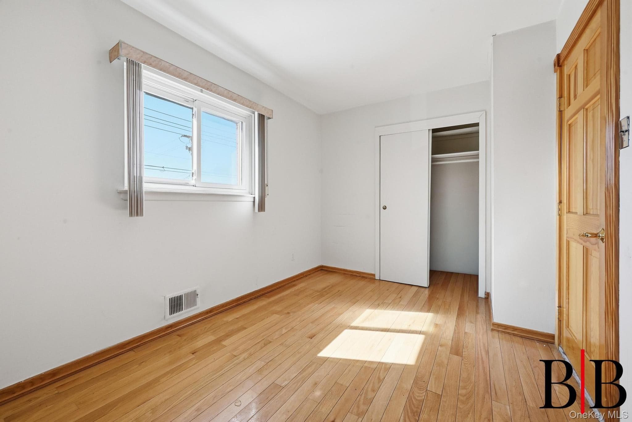 2177 E 69 Street thumbnail 11