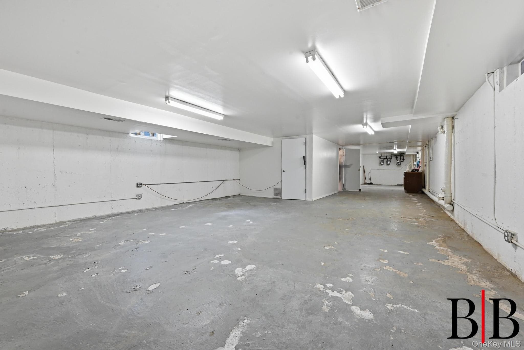 2177 E 69 Street thumbnail 27