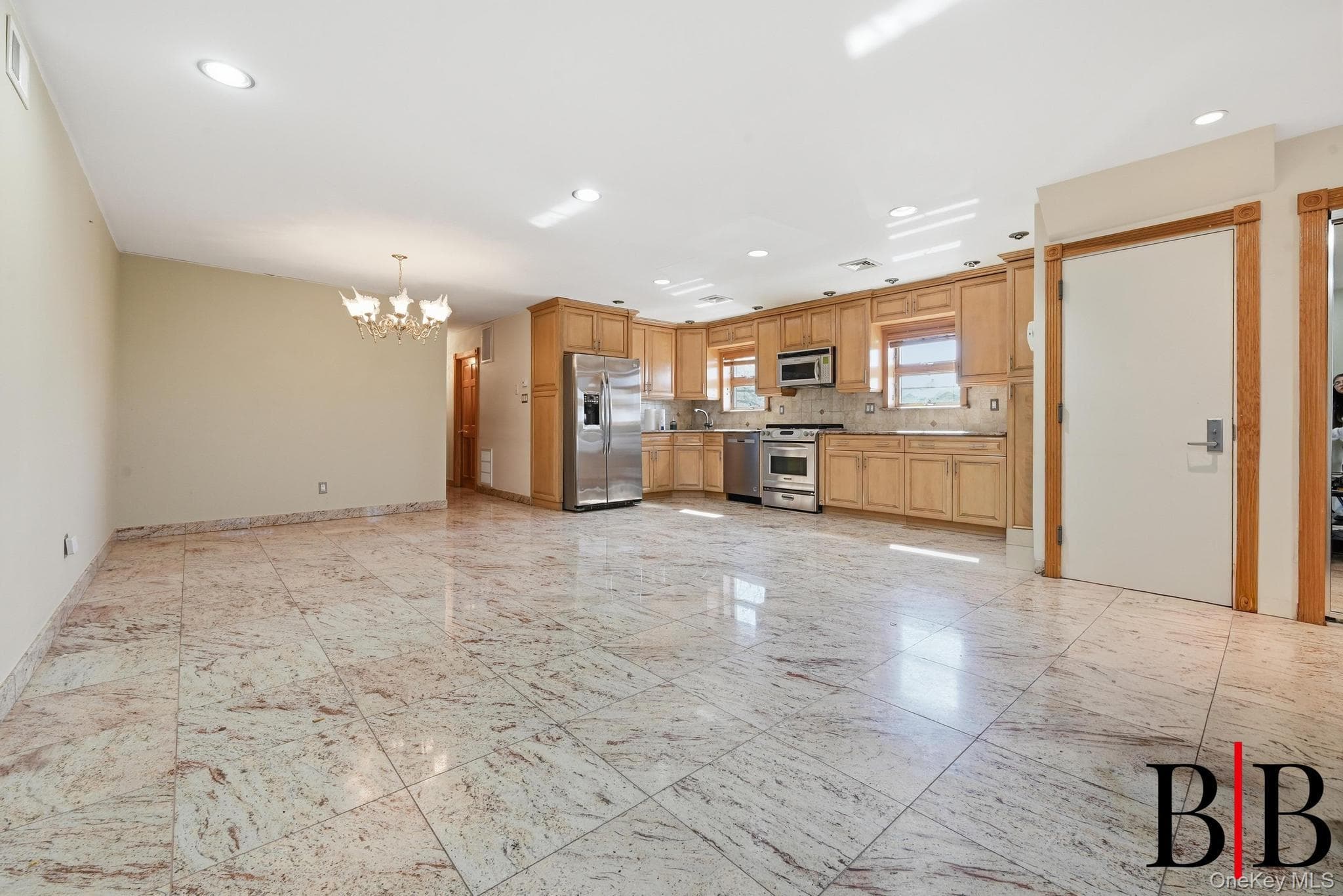 2177 E 69 Street thumbnail 14