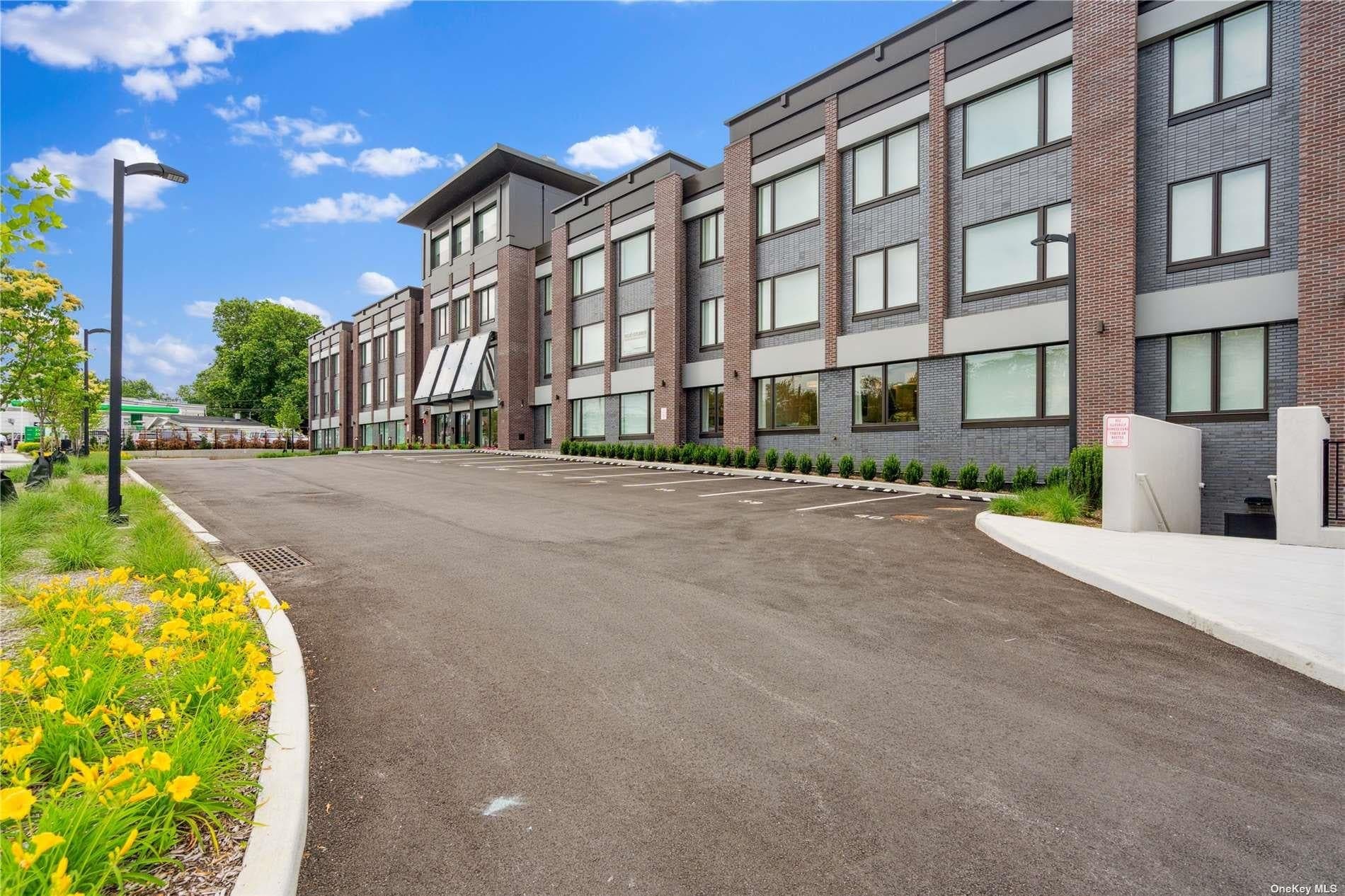 218 Middle Neck Road Unit: 108 thumbnail 14