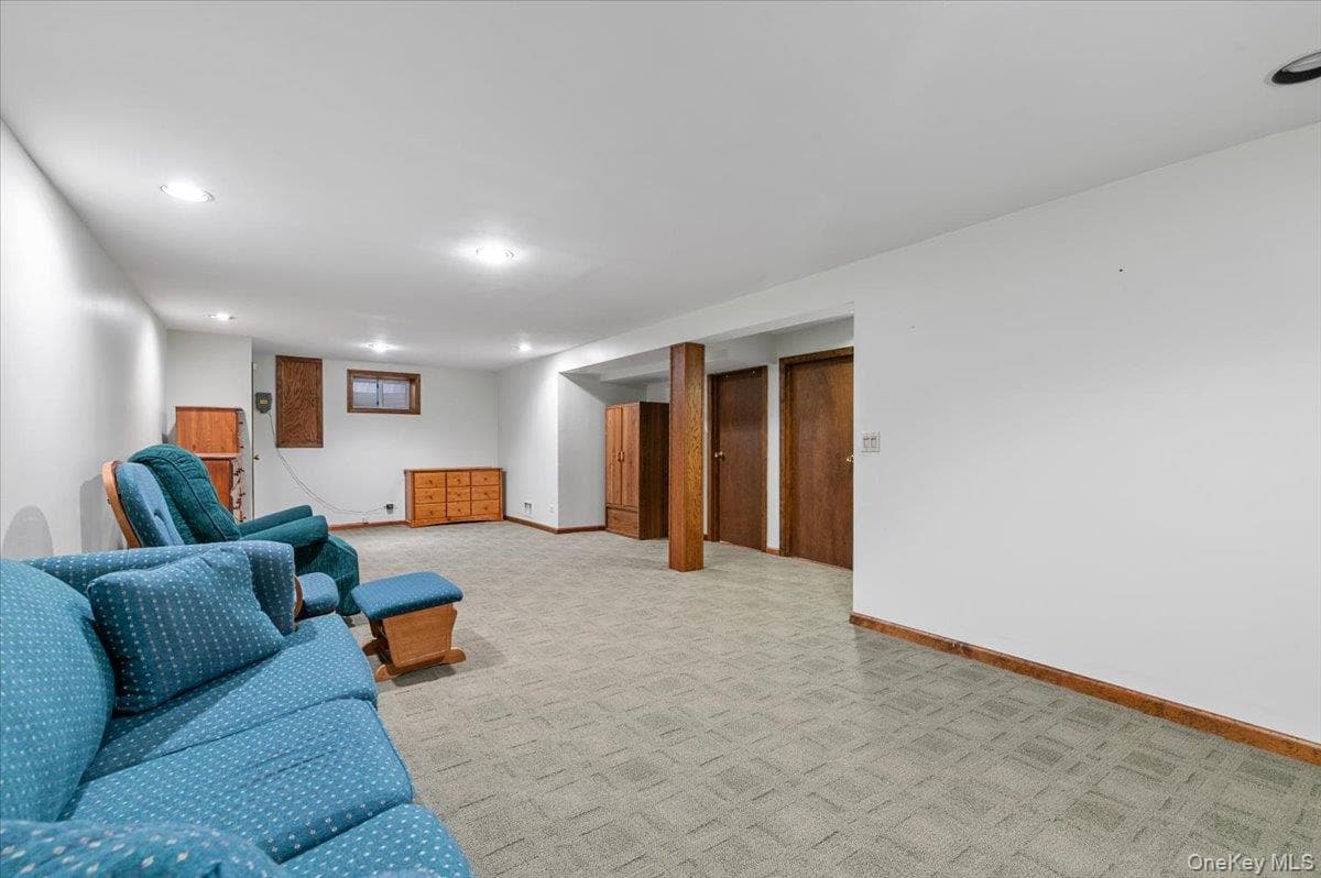 7607 Hewlett Street thumbnail 27