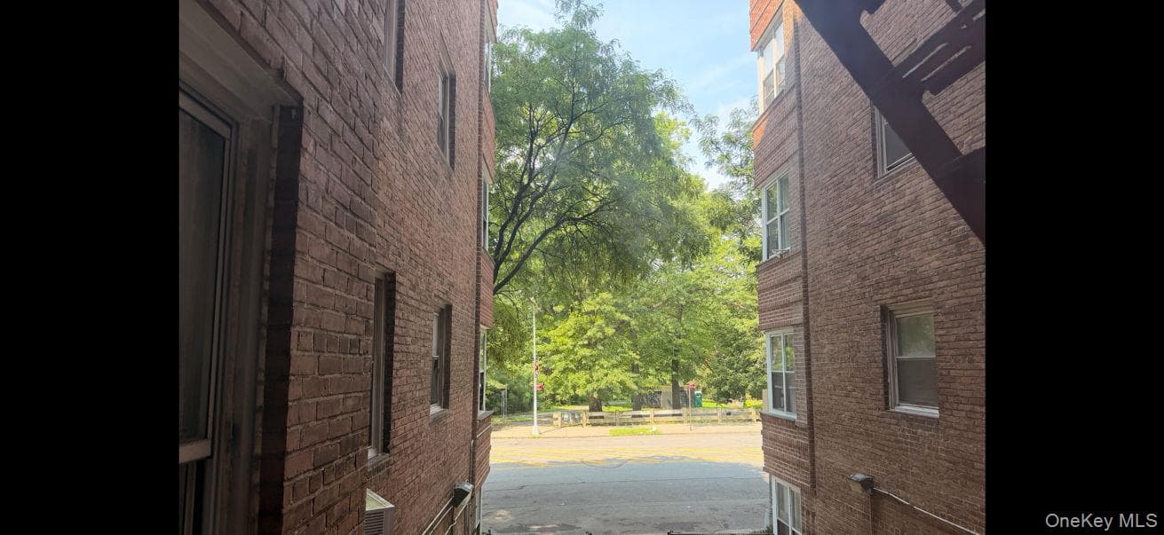 601 Pelham Parkway Unit: 108 thumbnail 25