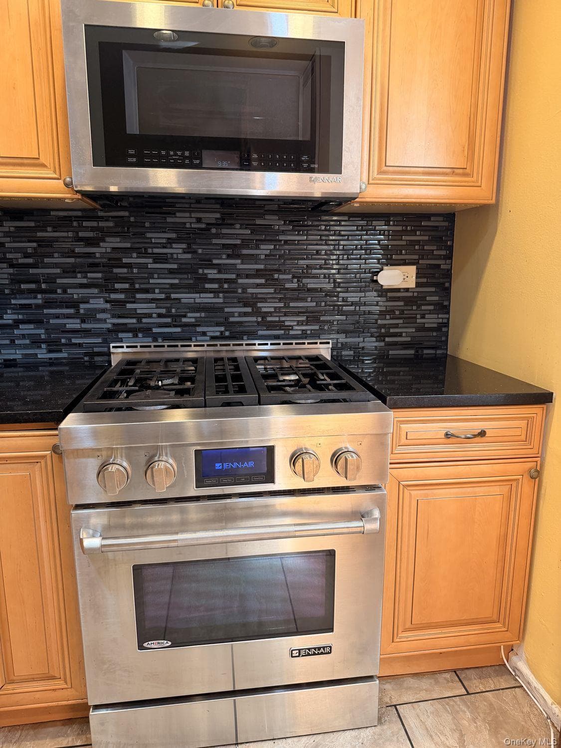 601 Pelham Parkway Unit: 108 thumbnail 23