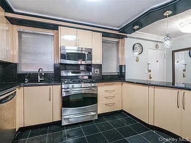98-05 63rd Road Unit: 5E thumbnail 2