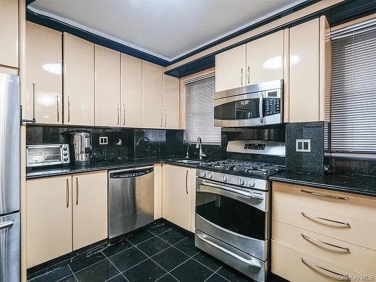 98-05 63rd Road Unit: 5E thumbnail 3