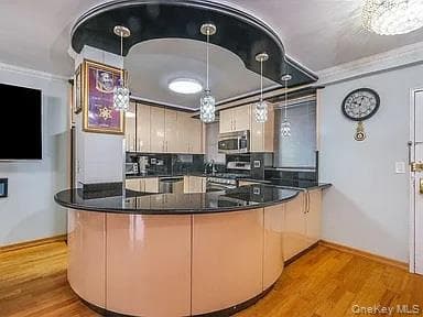 98-05 63rd Road Unit: 5E, Rego Park