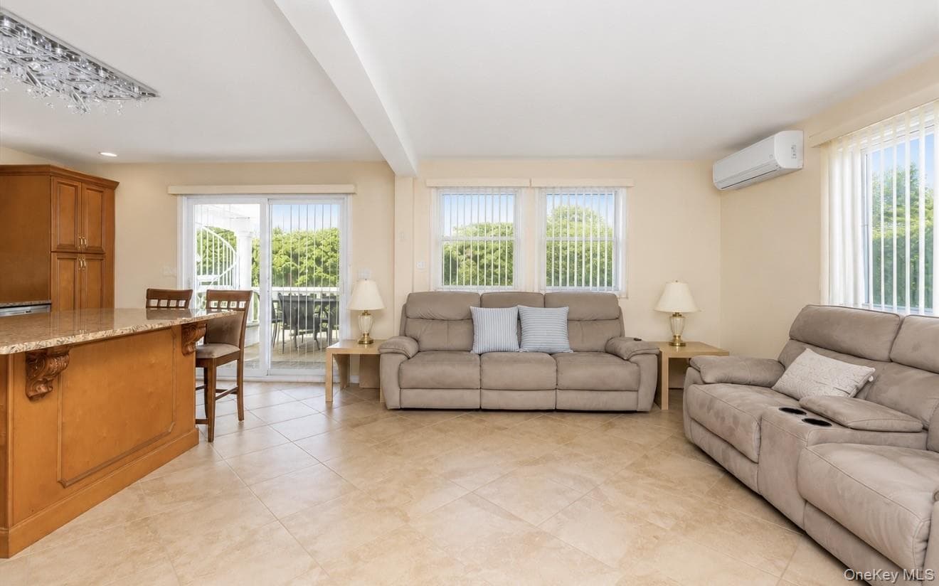 330 Bayville Avenue thumbnail 17
