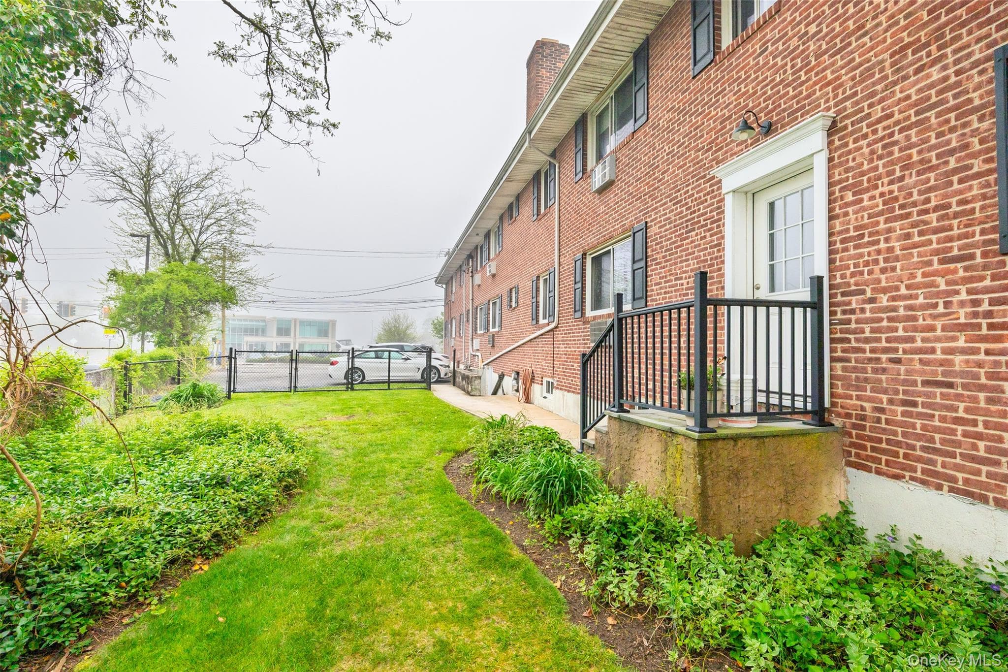 200 Merrick Road Unit: F thumbnail 34