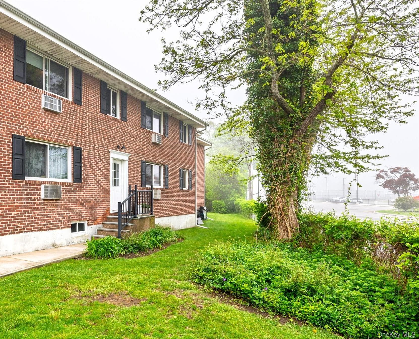 200 Merrick Road Unit: F, Amityville