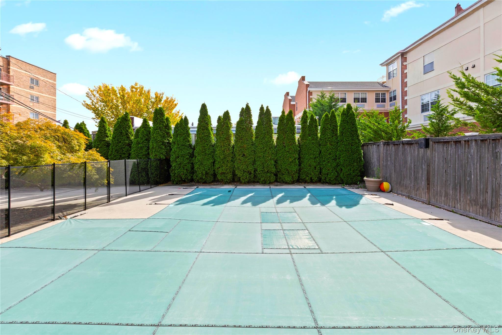10 Maple Avenue thumbnail 22