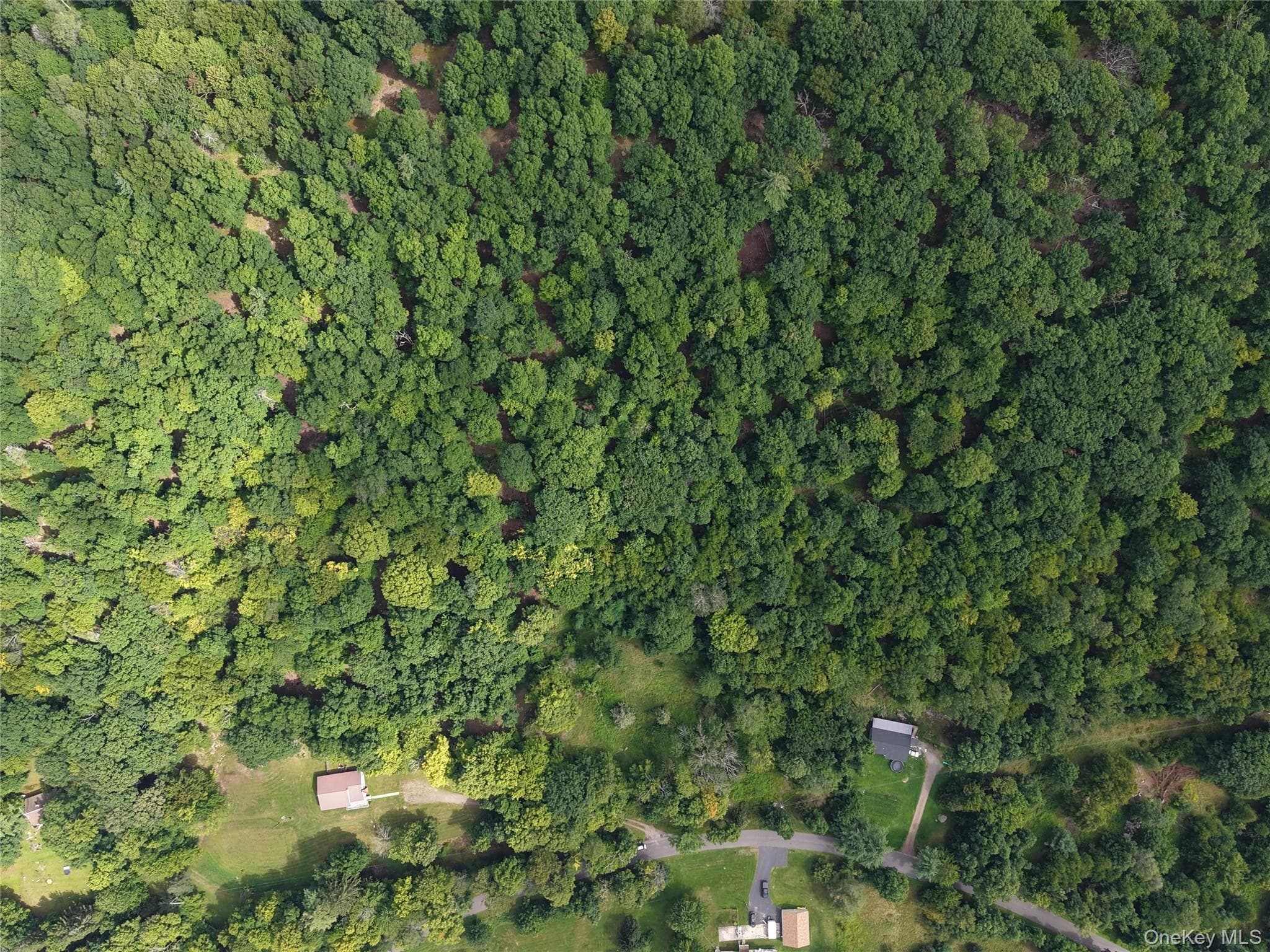 Twinshaven Road thumbnail 6